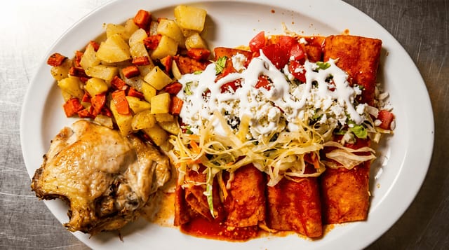 Enchiladas Rojas estilo Michoacán.